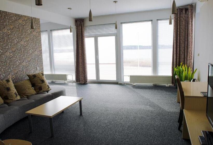 سوییت, L Tamula