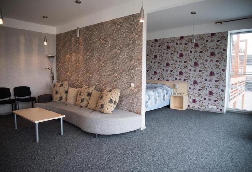 سوییت, L Tamula