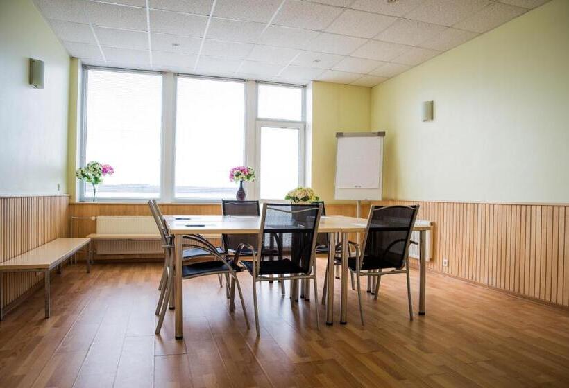 اتاق کلاسیک یک تخته, L Tamula