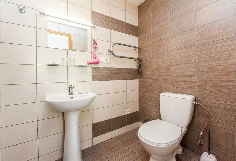 اتاق استاندارد, Muza