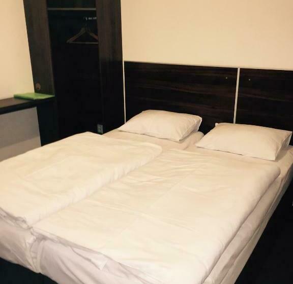 חדר סופריור, Motel R10