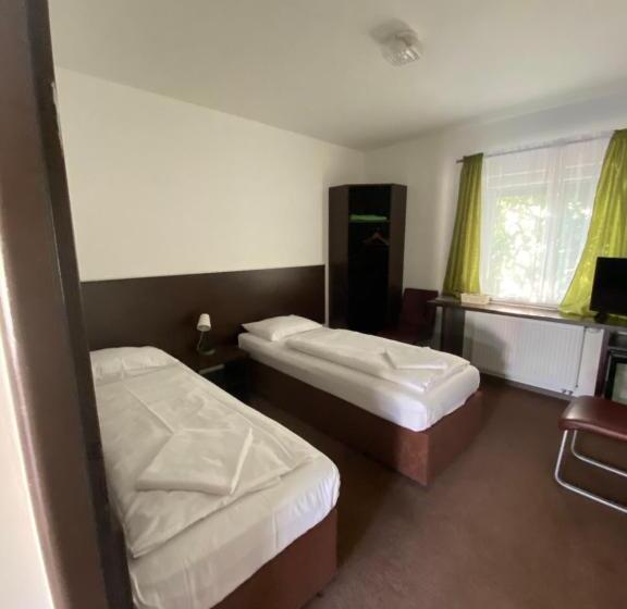 수피리어 룸, Motel R10