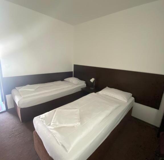 חדר סופריור, Motel R10