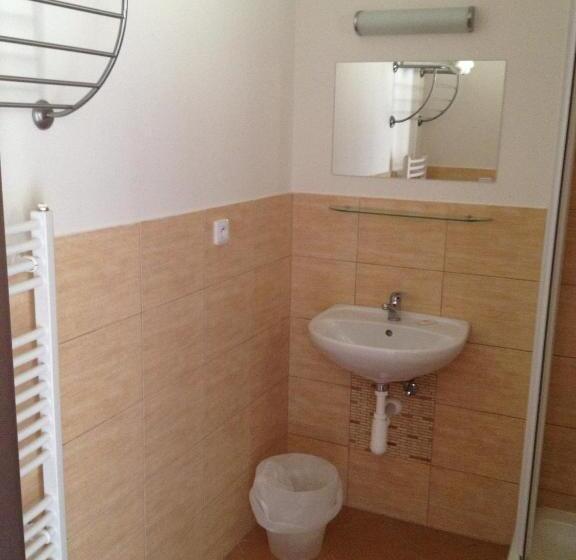 חדר סופריור, Motel R10