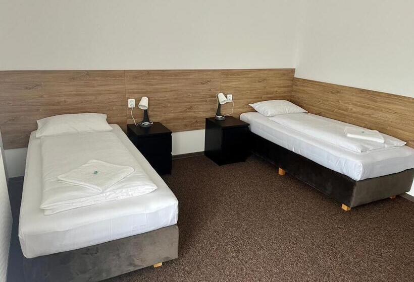 חדר סטנדרט, Motel R10