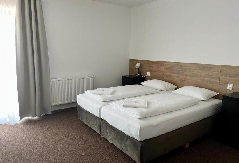 חדר סטנדרט, Motel R10