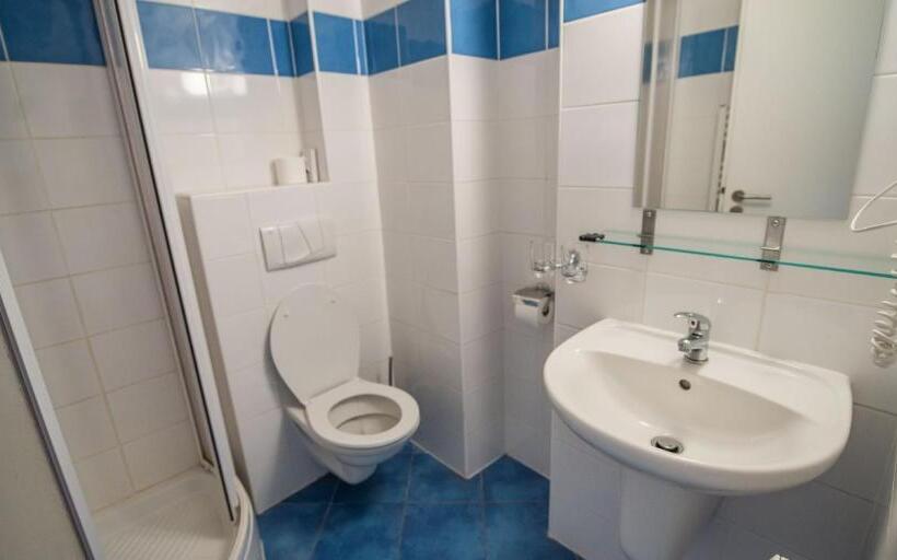 Четырехместный Номер Стандарт, Stoh