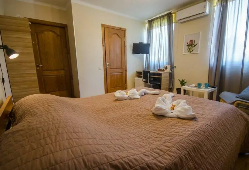 اتاق استاندارد, Veldzes Nams