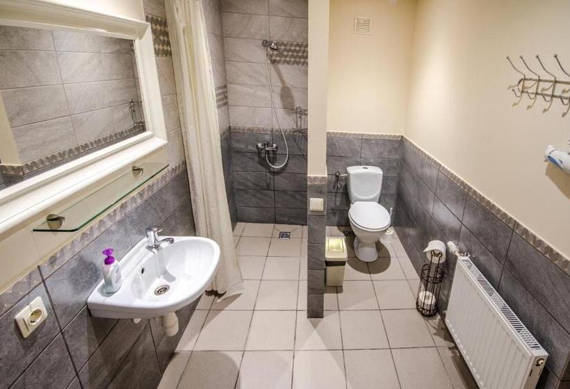 اتاق خانوادگی, Veldzes Nams