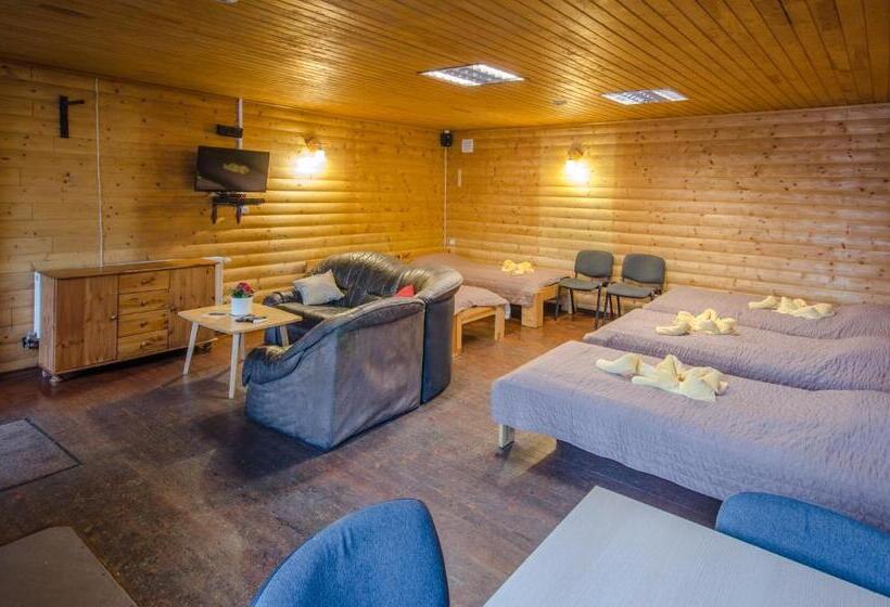 اتاق خانوادگی, Veldzes Nams