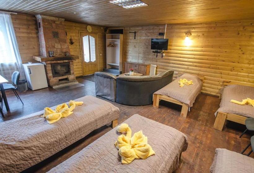 اتاق خانوادگی, Veldzes Nams