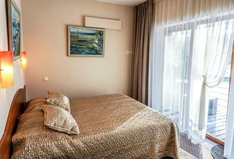 سوییت جونیور, Vila Vitalija