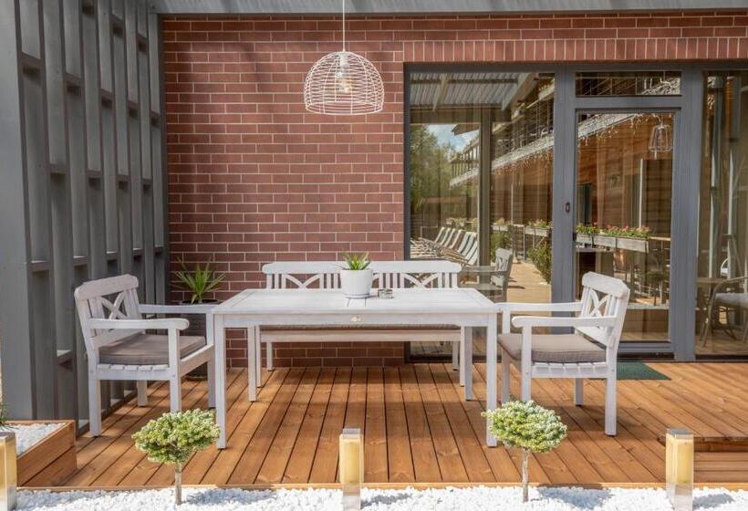 آپارتمان 1 خوابه با تراس, Vila Vitalija