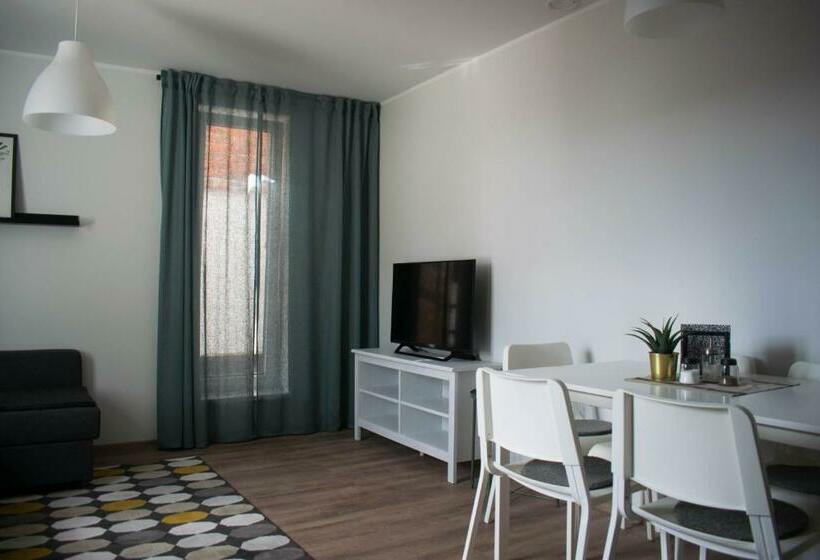 آپارتمان 1 خوابه با چشم‌انداز باغ, Just Rest Automatic Hostel