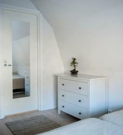 Ullakkohuone, Mullbärsgården Bed & Breakfast