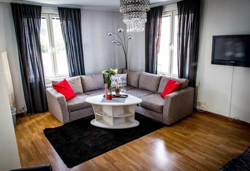 Семейный Номер, Park Hotell
