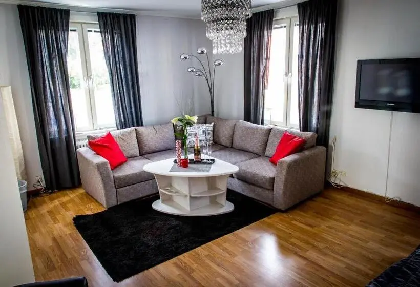 Perhehuone, Park Hotell