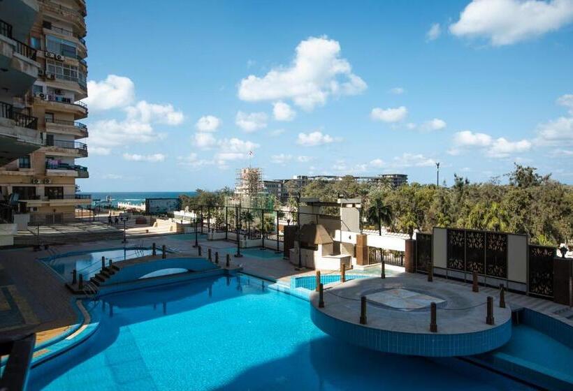 سوییت جونیور با چشم‌انداز استخر, Aifu Hotel El Montazah Alexandria