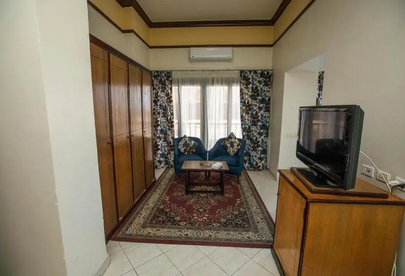 سوییت جونیور با چشم‌انداز استخر, Aifu Hotel El Montazah Alexandria
