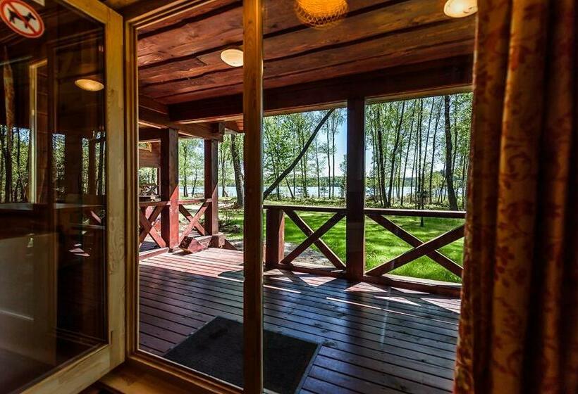 بنگله خانوادگی, Svečių Namai Smalvas