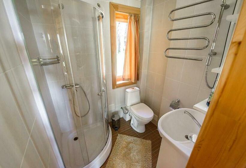 بنگله خانوادگی, Svečių Namai Smalvas