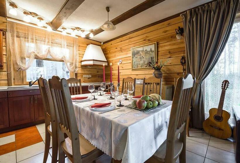 خانه 4 خوابه, Svečių Namai Smalvas