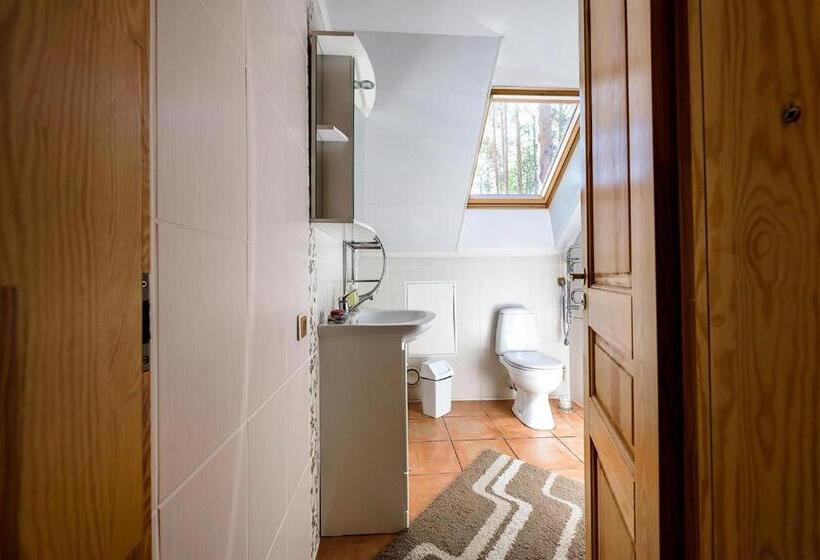 اتاق استاندارد, Svečių Namai Smalvas