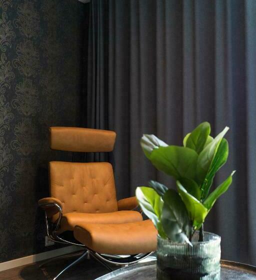 جناح عائلي, Vestnes Fjordhotell