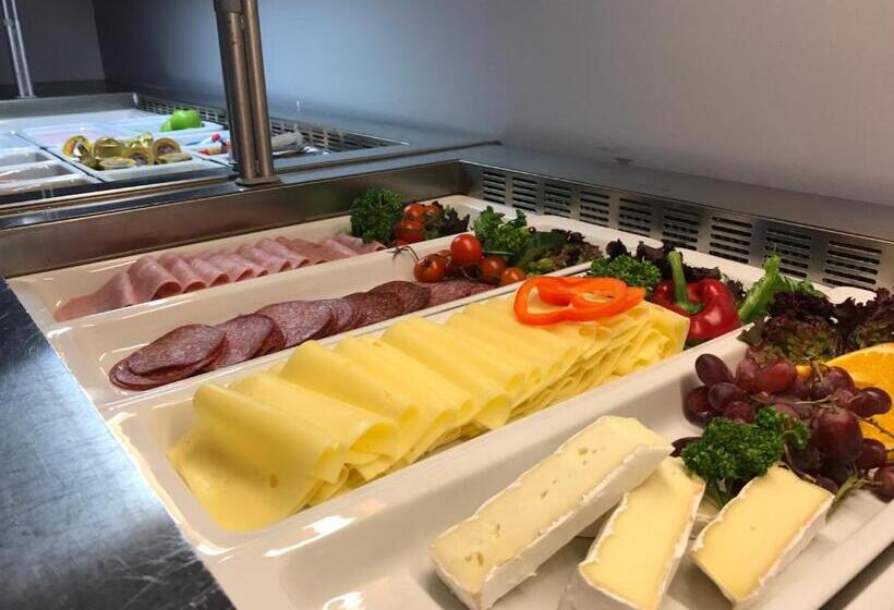 جناح عائلي, Vestnes Fjordhotell