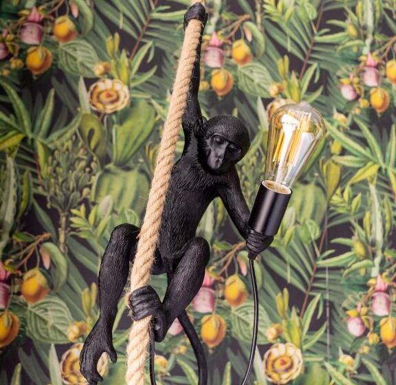 جناح ديلوكس, Wolf Hotel Kitchen & Bar