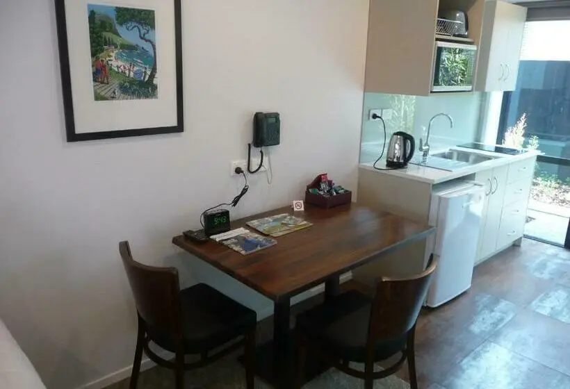 Executive-studio, 850 Cameron Motel