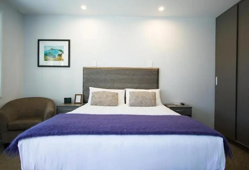 Executive-studio, 850 Cameron Motel