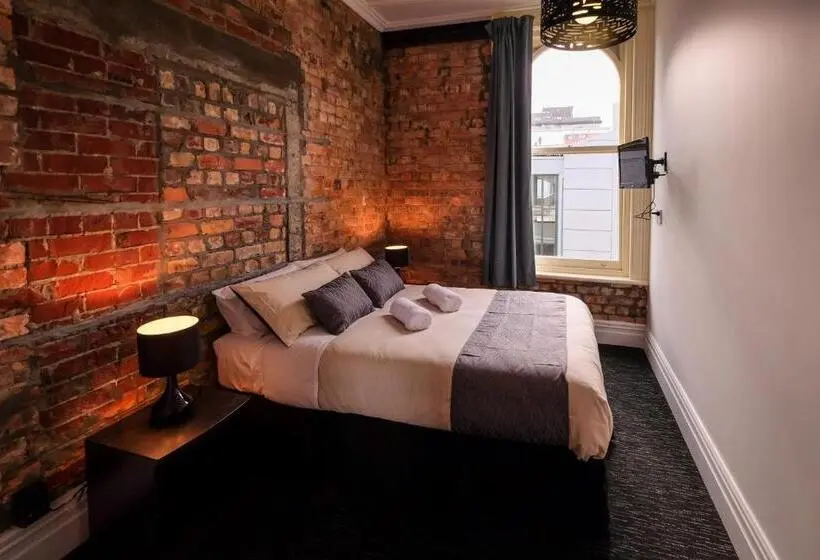 اتاق استاندارد, Haka House Auckland K Road