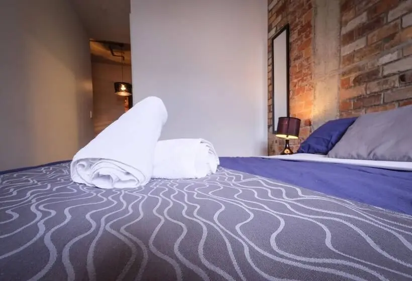 اتاق استاندارد چهار تخته, Haka House Auckland K Road