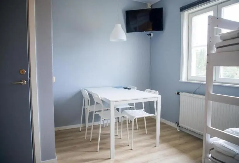 Standard Neljän Hengen Huone Jaettu Kylpyhuone, Orsa Grönklitt