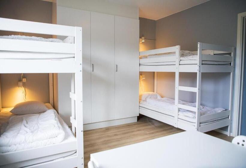 标准四人间共用浴室, Orsa Grönklitt