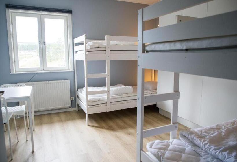 标准四人间共用浴室, Orsa Grönklitt