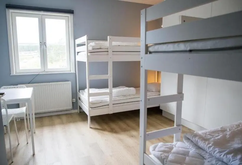 Standard Neljän Hengen Huone Jaettu Kylpyhuone, Orsa Grönklitt