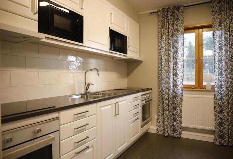 标准四人间共用浴室, Orsa Grönklitt