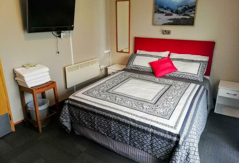 חדר משפחתי, Zula Lodge