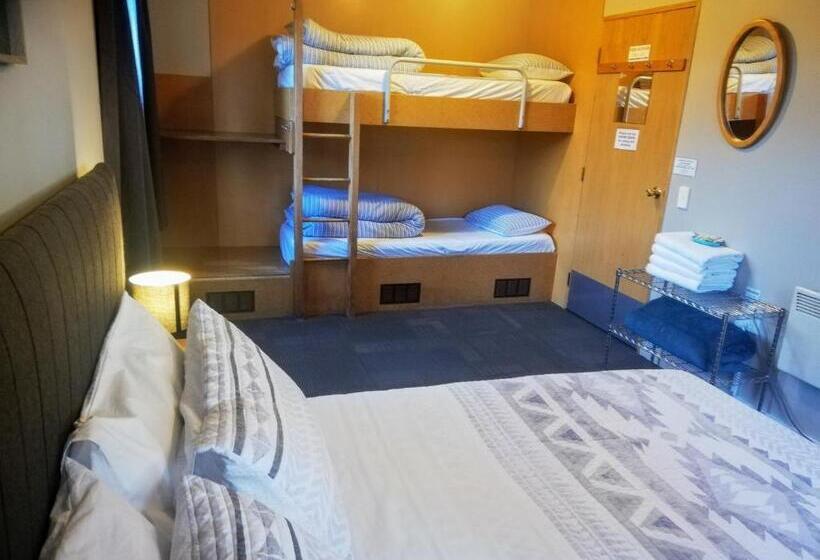 חדר משפחתי, Zula Lodge