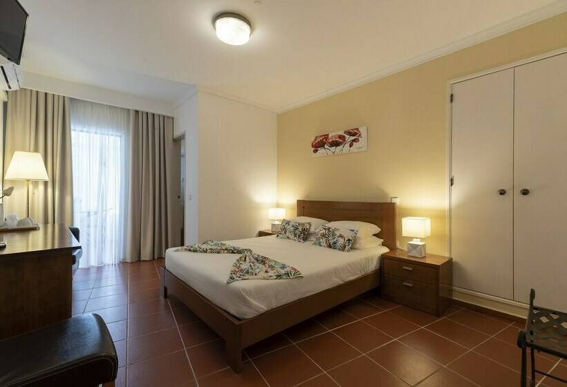 スタンダードルーム, Manta Guest