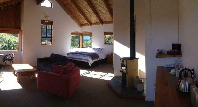 غرفة ديلوكس مطلّة علي البحر مزوَّدة بشُرفة, Summerspring Beachfront Accommodation