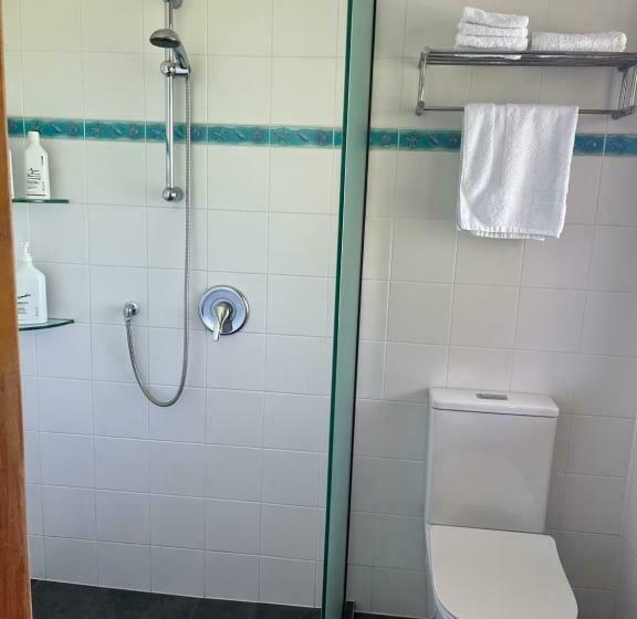Апартаменты 1 Спальня Вид на Море, Summerspring Beachfront Accommodation