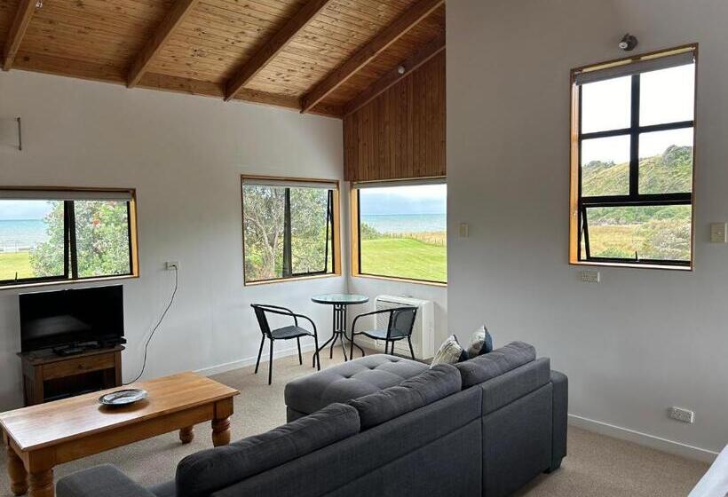 Номер Deluxe Вид на Море с Балконом, Summerspring Beachfront Accommodation