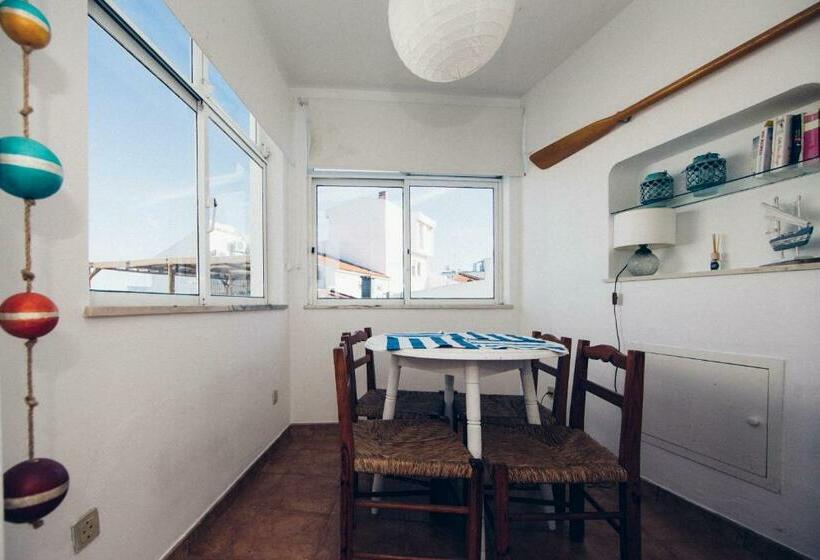 اتاق استاندارد با چشمانداز دریا, Boutique Taghostel