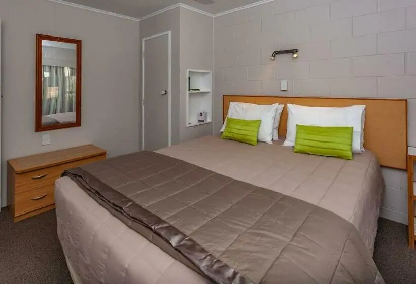 1ベッドルームアパートメント, Brookby Motel