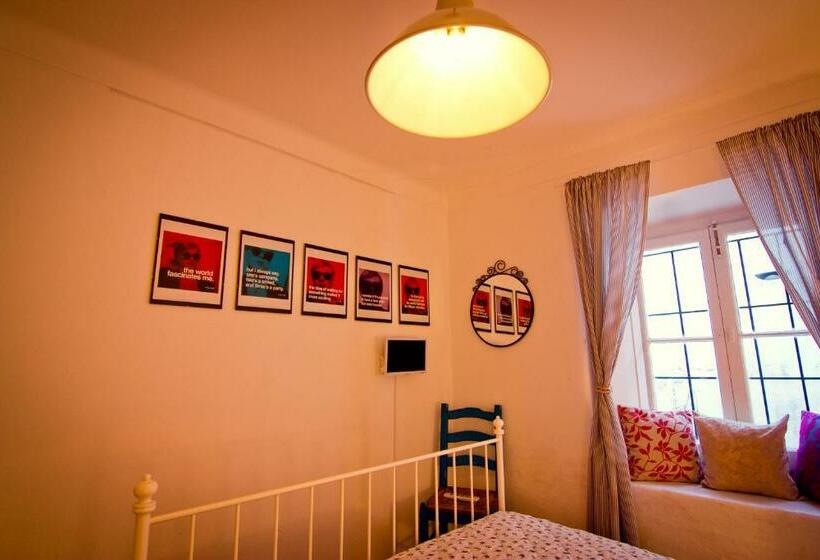 חדר סטנדרט חדר אמבטיה משותף, Cascais Boutique Hostel