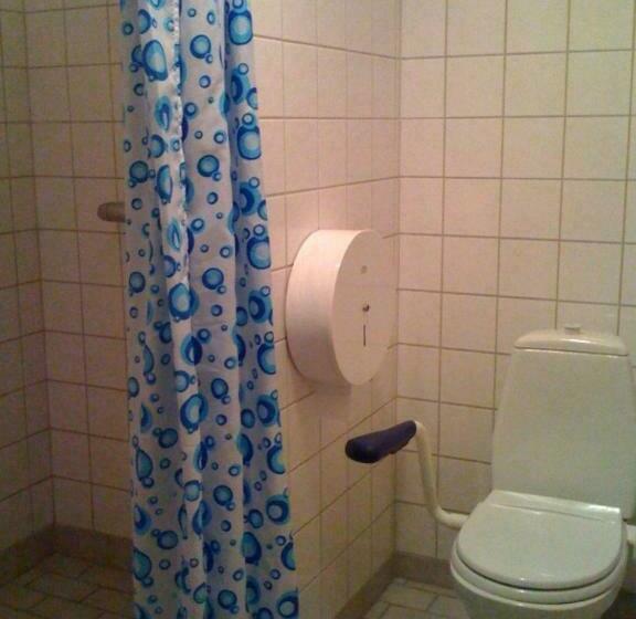 バス共有のスタンダードルーム, Hajstorp Slusscafé & Vandrarhem