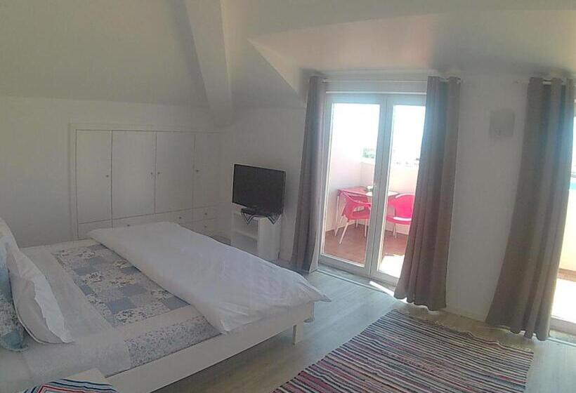 Семейный Номер, Baleal Spot